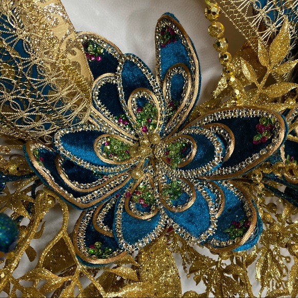 🦋SOLD🦋Glam Peacock Blue and Glittered Gold Wreath - Picture 5 of 11
